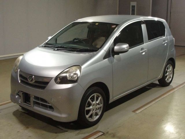 4166 Daihatsu Mira e s LA300S 2012 г. (TAA Hyogo)